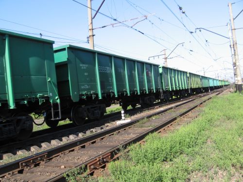 
Триває відновлення залізничного руху неподалік Тернополя: з рейок зійшов вантажний потяг