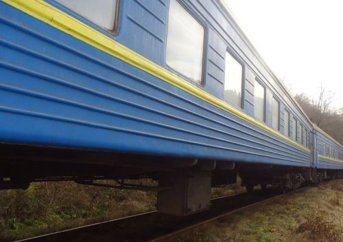 
Через негоду в Україні затримуються деякі потяги