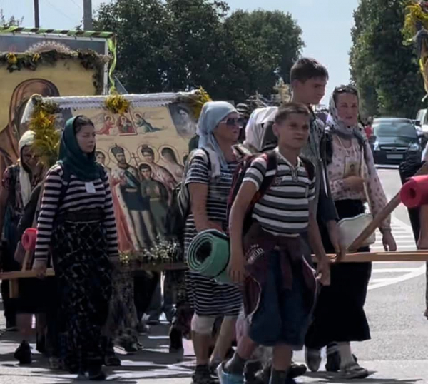 
СБУ не виявила складу злочину у скандальній ході московського патріархату до Почаєва