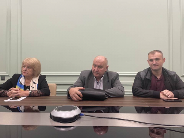 
У міській раді Тернополя затвердили списки військових, яких нагородять