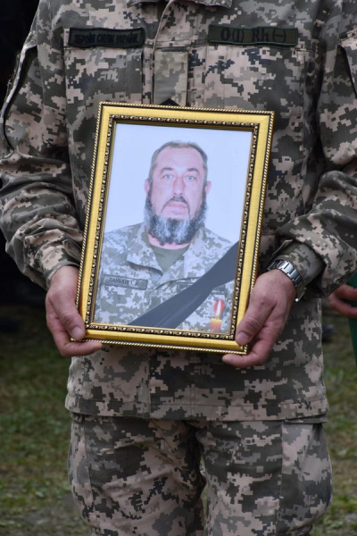 
Помер від серцевого нападу на фронті: на Тернопільщині поховали 50-річного захисника (фото)
