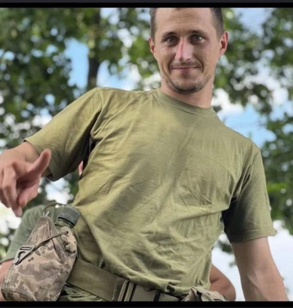 Йому було лише 29 років: у Тернополі попрощаються з загиблим на війні Тарасом Кравчуком