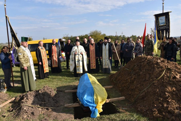 
Помер від серцевого нападу на фронті: на Тернопільщині поховали 50-річного захисника (фото)