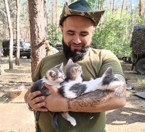 Військовослужбовця з Тернопільщини Романа Довгалюка відзначили високими державними нагородами (ФОТО)
Військовослужбовця з Тернопільщини Романа Довгалюка відзначили високими державними нагородами (ФОТО)