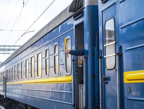 
Через обстріли в Україні затримуються деякі потяги