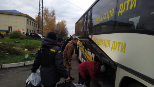 
Триває евакуація жителів Донеччини на Тернопільщину: прибудуть ще 7 поїздів (ФОТО)