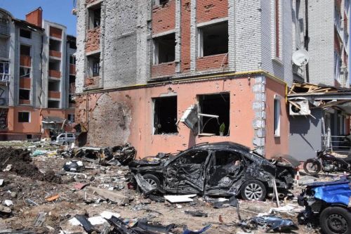 
У мерії Чорткова розповіли, на що пішли 124 тис. грн., які переказали жителям постраждалого від ракетних обстрілів будинку