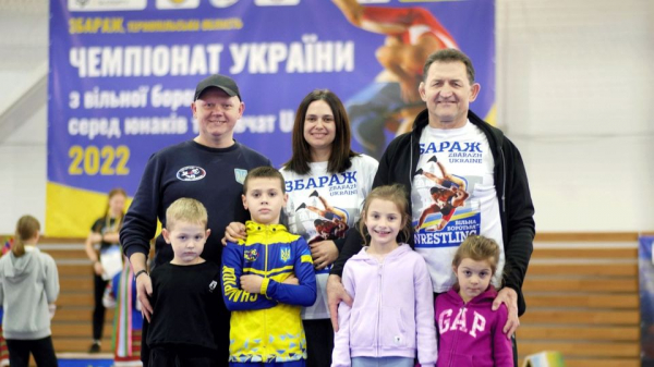 
Спортсмени зі Збаража стали чемпіонами України, взявши призові місця з вільної боротьби (фото)