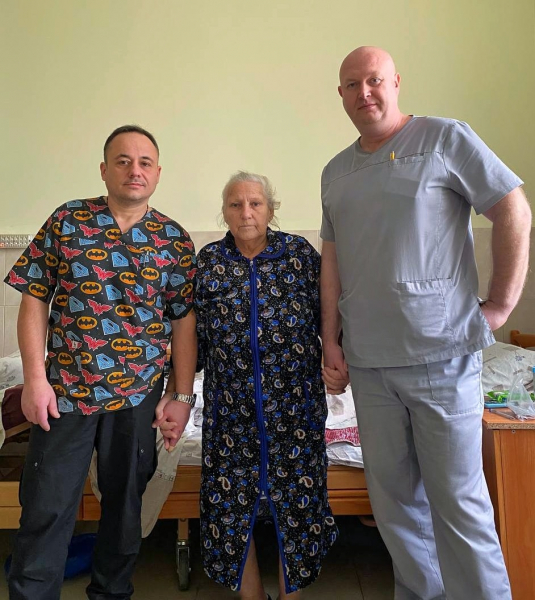 
На Тернопільщині лікарі врятували пацієнтку, яку госпіталізували в критичному стані (фото)