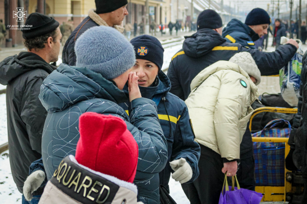 
Ще один евакуаційний потяг з Донеччини прибув у Тернопіль (фото)