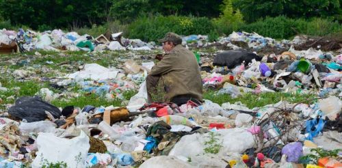 
У Тернополі підприємці влаштували стихійне сміттєзвалище на Текстильній (відео)