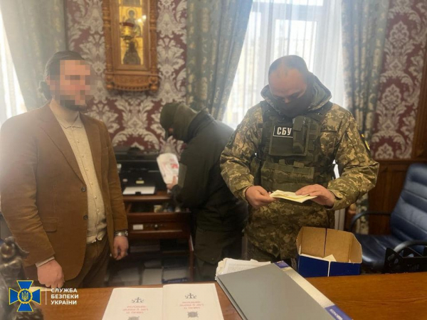 
СБУ виявила на території Львівської єпархії УПЦ (МП) антиукраїнську літературу та документи щодо сприяння мобілізації в рф (фото, відео)