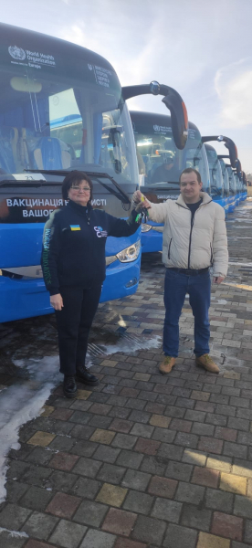 
Нові автобуси для проведення вакцинації передали на Тернопільщину (ФОТО)