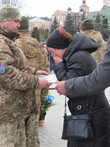 
В останню дорогу провели 36-річного воїна з Кременеччини, якого вважали безвісти зниклим (ФОТО)