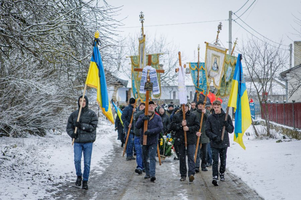 
У селі Сороцьке поховали батька двох дітей, який загинув на Куп'янському напрямку (фото)