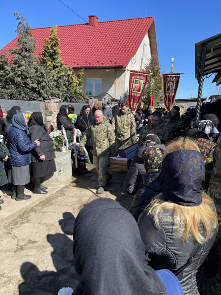 
На Чортківщині попрощались з військовим Василем Коропецьким (фото)