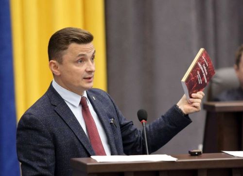 
"Це – кінець сім’ї та державі", – голова Тернопільської облради засудив законопроект про одностатеві партнерства