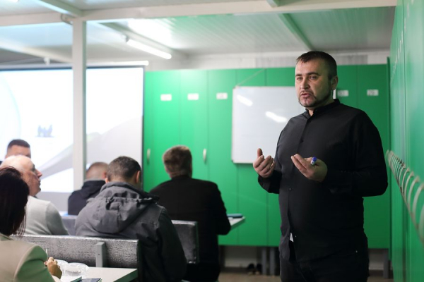 
Грибні фермери зі всієї України з’їхалися на Тернопільщину, щоб навчитися вирощувати ще якісніші печериці (фоторепортаж)