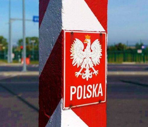 
З 1 червня Польща заборонить в’їзд до країни вантажівкам з рф та білорусі