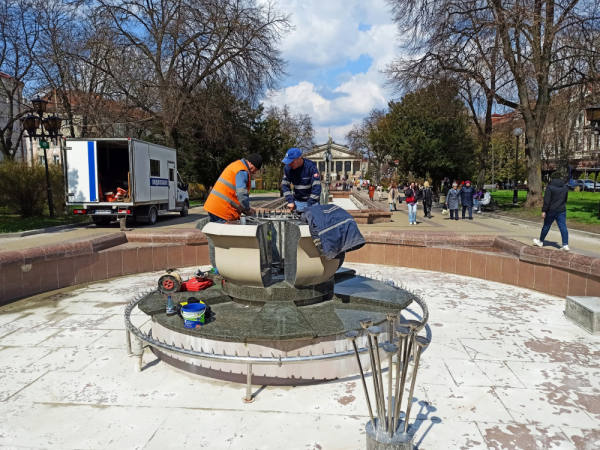 
На ремонти фонтанів, бюветів та колонок-качалок у Тернополі спрямують мільйон гривень