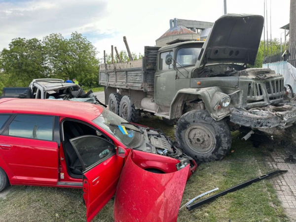 При в’їзді в Кременець масштабна ДТП, є загиблий