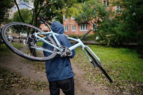 
З тернопільської багатоповерхівки вкрали дорогий велосипед