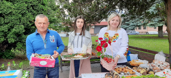 
У Збаражі в День батька зібрали понад 60 000 грн на потреби ЗСУ (фото)