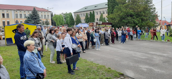 
У Збаражі в День батька зібрали понад 60 000 грн на потреби ЗСУ (фото)