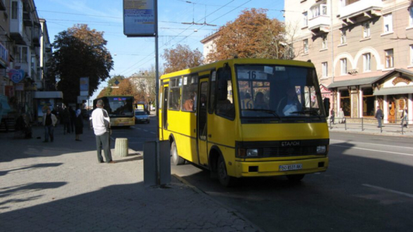 У Тернополі громадський транспорт їздитиме довше: перелік маршрутів