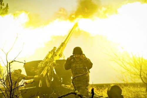 
Військові 44-ої Тернопільської артилерійської бригади показали, як знищують ворожі танки та гармати (відео)