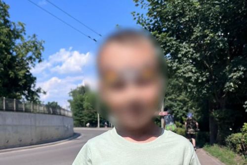 
У Тернополі поліцейські з собаками та квадрокоптером шукали 5-річного втікача (фото)