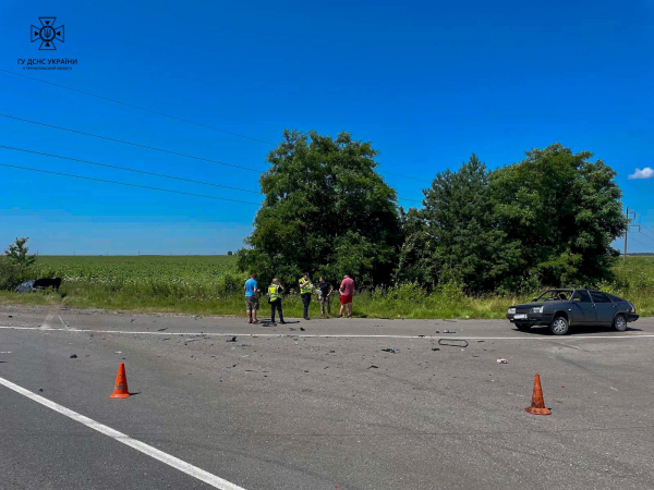 
5 людей постраждали у ДТП на Бучачині, серед них – 3 дітей (фото)