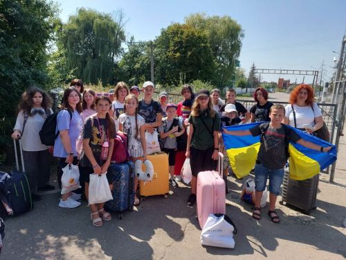 
20 дітей з Тернопільщини поїхали на відпочинок в Угорщину (фото)