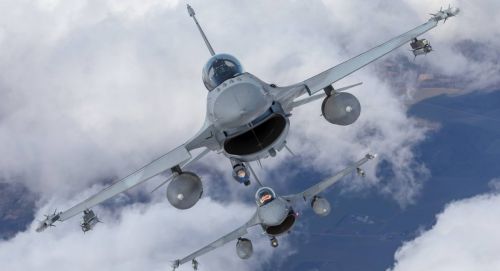 
Винищувачі F-16 Україна зможе використовувати навесні – міністр оборони Резніков