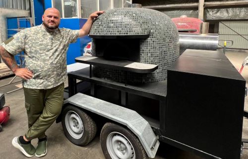 
"Military Chef": кухар з Чорткова готуватиме піцу для військових на передовій (фото)