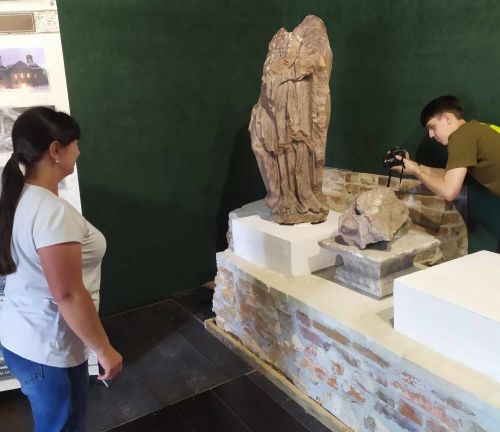 
Мистецький проєкт, присвячений відомому скульптуру, триває на Бережанщині