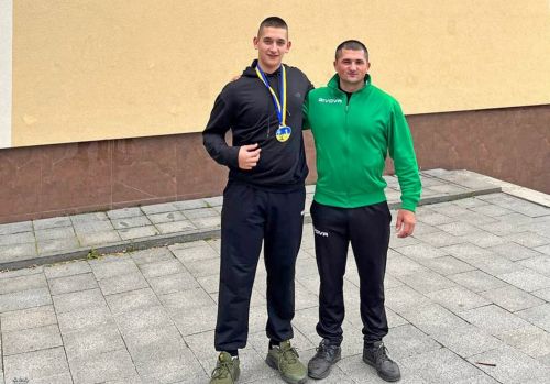 
Спортсмен з Чорткова став чемпіоном України з класичного пауерліфтингу (фото)