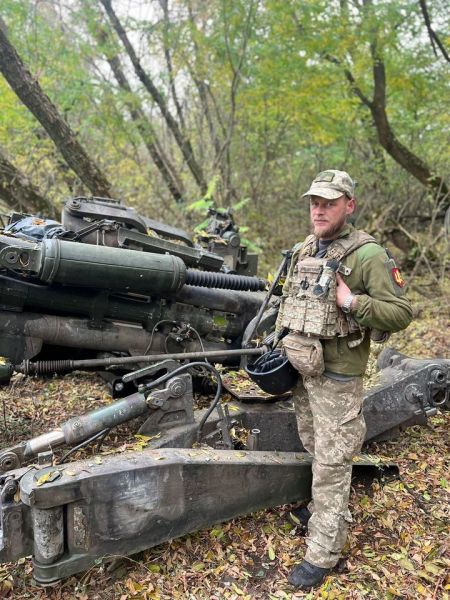 
"Склади з боєприпасами загарбники знищували ще до вторгнення", - 40-річний командир гармати Тернопільської артбригади