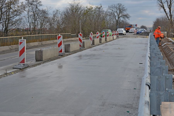 
Наближається до завершення ремонт 42-метрового аварійного шляхопроводу у Тернополі (фото)