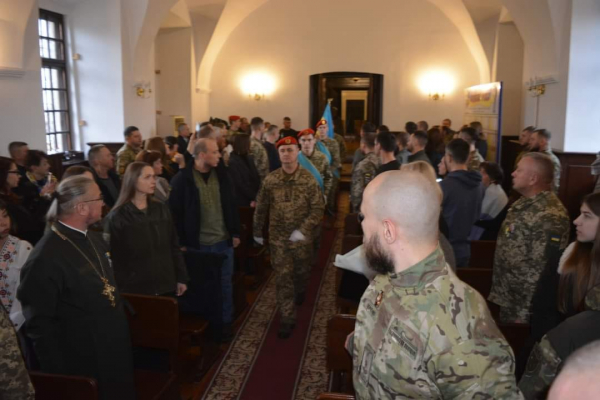 У Збаразькому замку відбулась церемонія нагородження званнями "Народний Герой України"
У Збаразькому замку відбулась церемонія нагородження званнями "Народний Герой України"