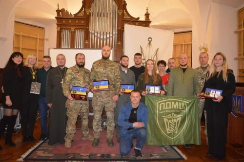 У Збаразькому замку відбулась церемонія нагородження званнями "Народний Герой України"
У Збаразькому замку відбулась церемонія нагородження званнями "Народний Герой України"