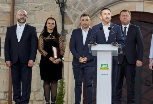 
"Слуги народу" кличуть на партійні збори, щоб відкликати депутата Тернопільської облради Ігоря Жмінку