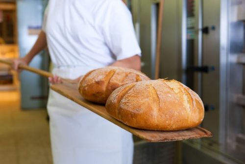 
У пекарні Тернопільщини потрібні працівники, зарплата – до 15 тисяч