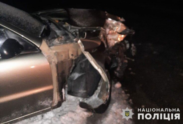 На Тернопільщині п’яна водійка знесла паркан і влетіла на авто в подвір’я