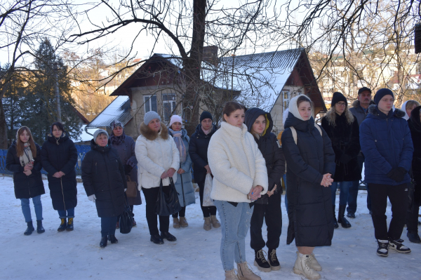 
На Тернопільщині відкрили меморіальну дошку у річницю загибелі воїна-захисника (фото)