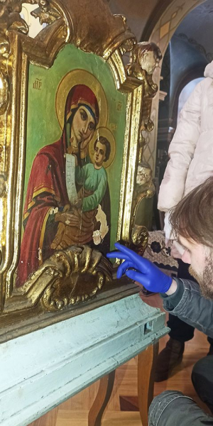 
У соборі на Кременеччині, звідки виселили московський патріархат, відреставрують старовинні ікони (фото)