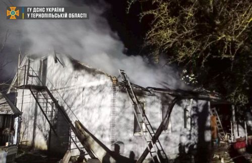 
На Чортківщині цієї ночі палав житловий будинок (фото)