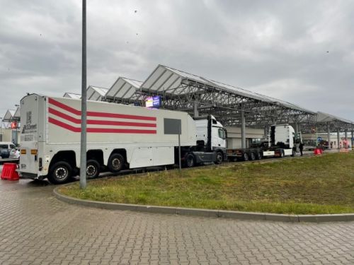 
У черзі на польському кордоні - 2400 вантажівок