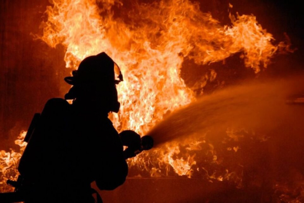 На Чортківщині чоловік намагався загасити пожежу і мало не загинув
