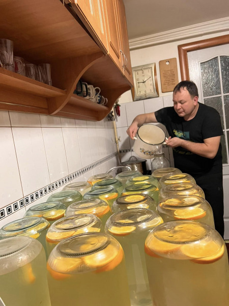 
Рецептом улюбленого березового соку поділився популярний священник з Лановеччини (ФОТО)